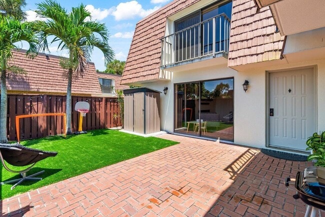 3571 SW Sunset Trace Cir in Palm City, FL - Building Photo - Building Photo