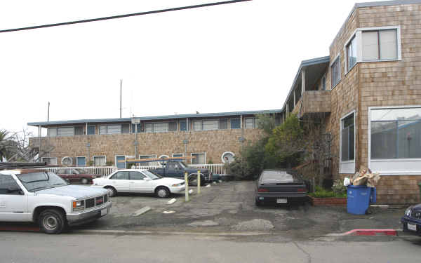 27 Harbor St in San Rafael, CA - Building Photo - Building Photo