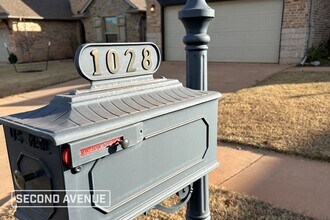 1028 NW 191st St in Edmond, OK - Building Photo - Building Photo