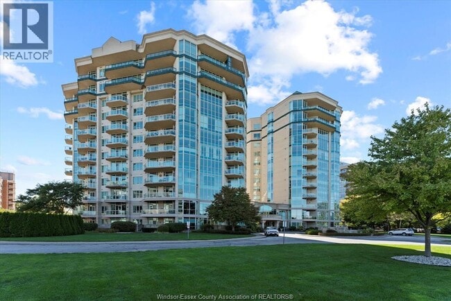 property at 5055 Riverside Dr E