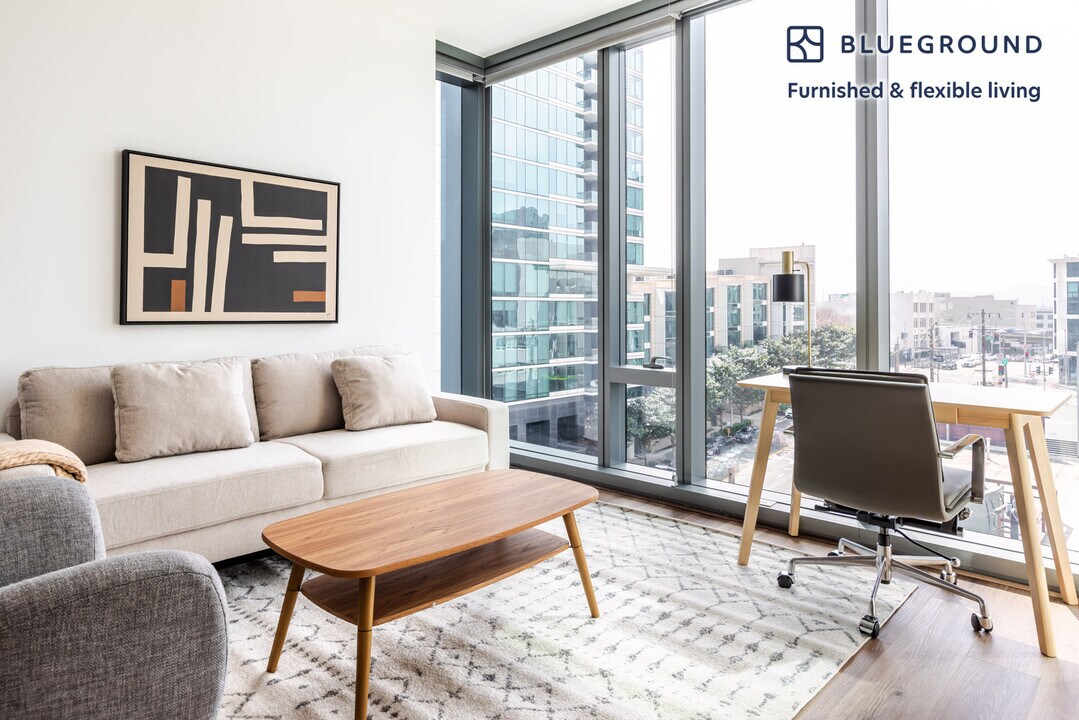 399 Fremont St in San Francisco, CA - Building Photo