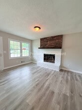 5035 Merlin Dr in Oakwood, GA - Building Photo - Building Photo