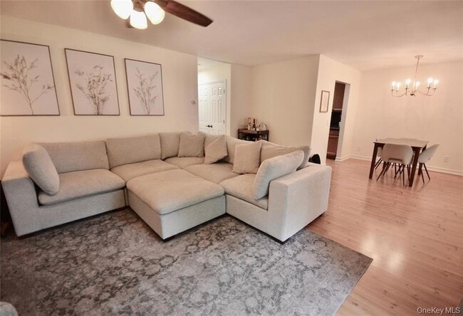 99 Richmond Blvd, Unit 3A in Ronkonkoma, NY - Building Photo - Building Photo