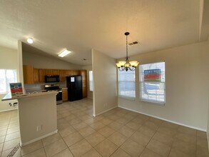 3000 Mason Meadows Dr in Rio Rancho, NM - Building Photo - Building Photo