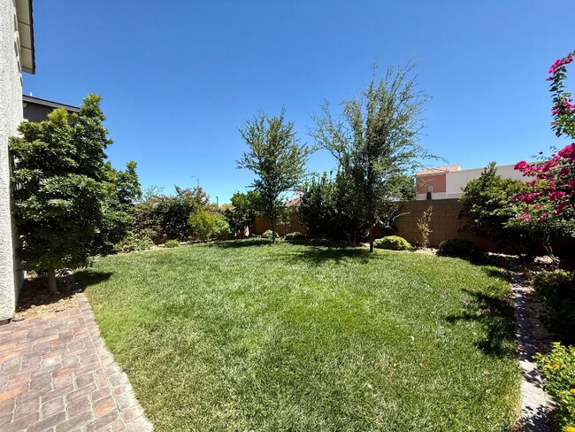 7381 Fleeting Joys Ave in Las Vegas, NV - Building Photo - Building Photo
