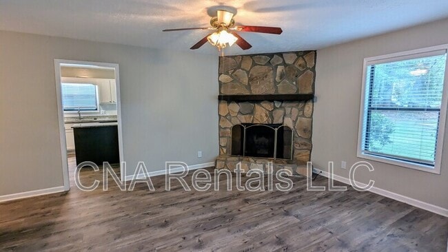 1050 Mathews Ct in Smyrna, GA - Building Photo - Building Photo