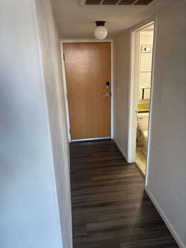 1707 N Prospect Ave, Unit 9D in Milwaukee, WI - Foto de edificio - Building Photo