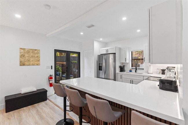 property at 719 NE 36th St