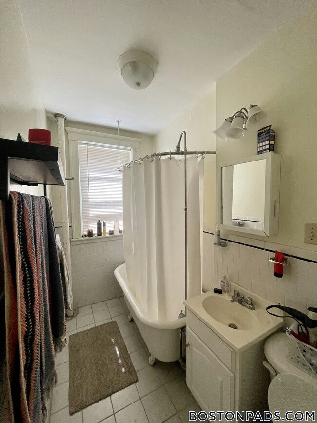 117 Park Dr, Unit 12 in Boston, MA - Building Photo - Building Photo