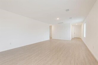 11511 Arkoma Dr in Rhome, TX - Building Photo - Building Photo