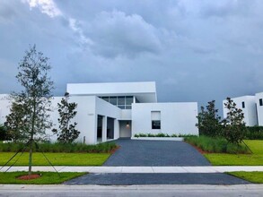 16583 Botaniko Dr S in Weston, FL - Building Photo - Building Photo