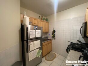 255 Kelton St, Unit 2 in Boston, MA - Building Photo - Building Photo
