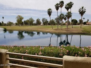 7401 W Arrowhead Clubhouse Dr-Unit -1085 in Glendale, AZ - Building Photo - Building Photo
