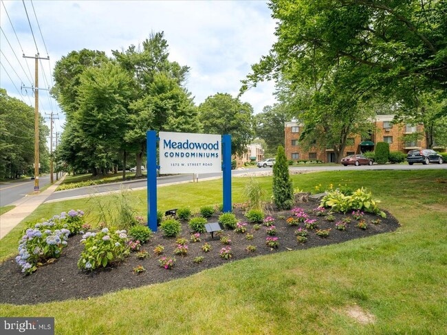 1575 W Street Rd in Warminster, PA - Building Photo - Building Photo