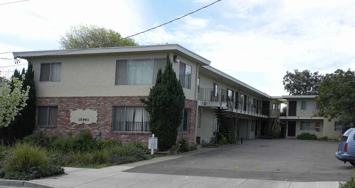 15991 Mateo St in San Leandro, CA - Foto de edificio