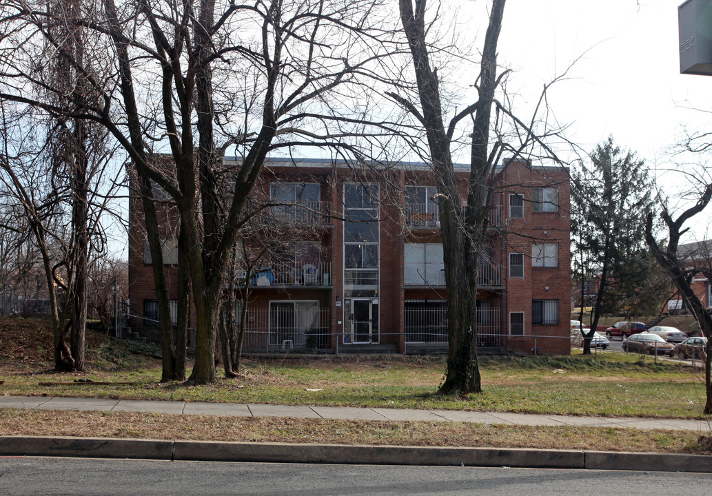 4010 9th St SE in Washington, DC - Building Photo