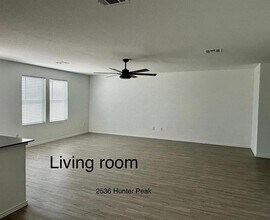 2436 Hunter Peak in New Braunfels, TX - Building Photo - Building Photo