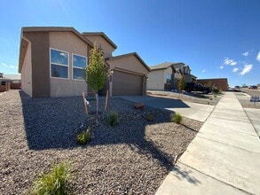 6746 Clayton Dr NE in Rio Rancho, NM - Building Photo - Building Photo