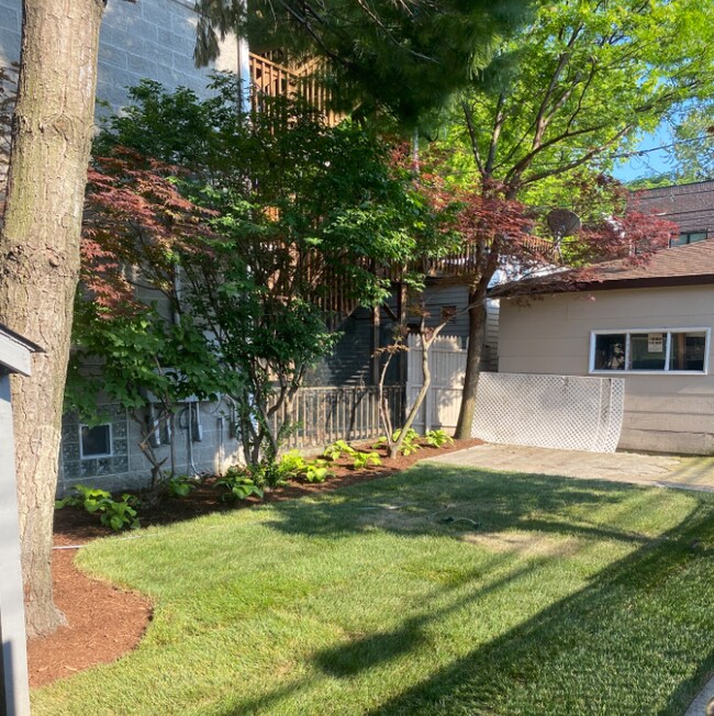 1545 W Roscoe St in Chicago, IL - Foto de edificio - Building Photo