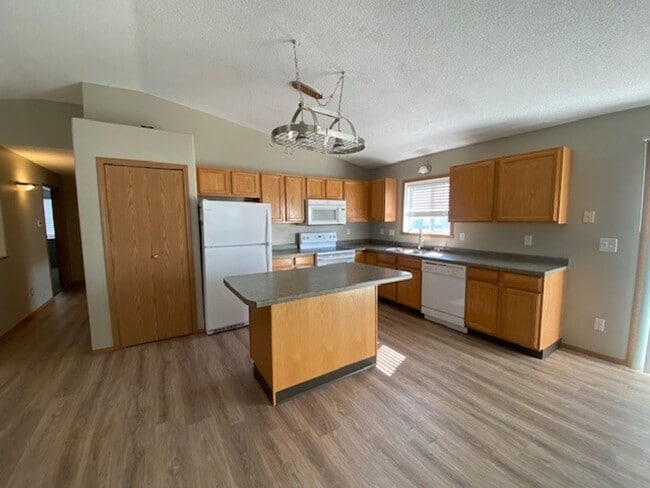 6013 23rd St S in Fargo, ND - Building Photo - Building Photo