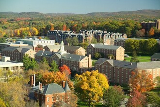 Fieldstone - Artisan Graduate Housing in Amherst, MA - Building Photo - Building Photo