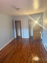 9XX E 220th St in Bronx, NY - Building Photo - Building Photo