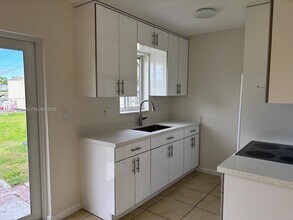 14800 SW 104th Pl in Miami, FL - Building Photo - Building Photo