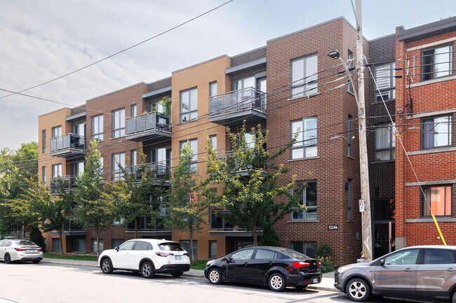 12246 Ranger Rue in Montréal, QC - Building Photo - Building Photo