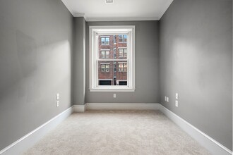 402 Marlborough St, Unit 2F in Boston, MA - Building Photo - Building Photo