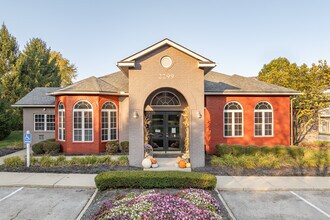 River Oaks in Columbus, OH - Foto de edificio - Building Photo