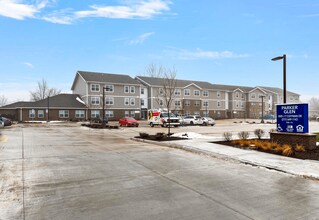 Parker Glen in Champaign, IL - Foto de edificio - Building Photo