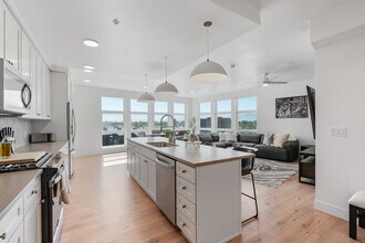 494 W 300 N in Salt Lake City, UT - Building Photo - Building Photo