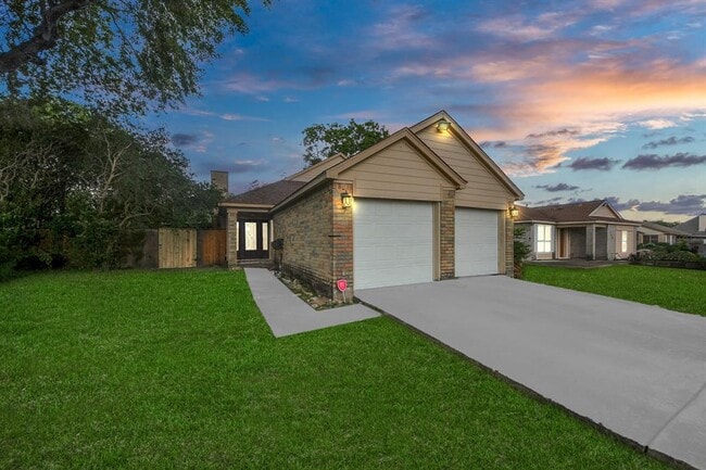 property at 5403 Village Ln