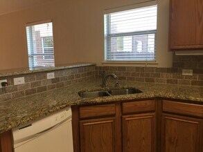 11405 Gloriosa Dr in Fort Worth, TX - Building Photo - Building Photo