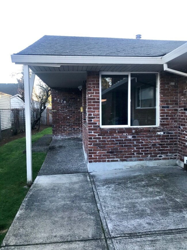 property at 9222-9222 SE Raymond St