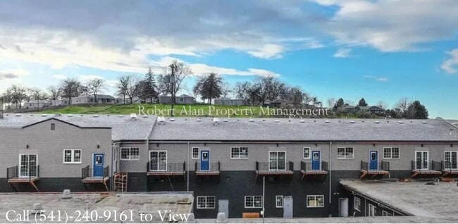 property at 2601 SW Hailey Ave
