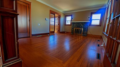 1833 N Bond St in Saginaw, MI - Building Photo - Building Photo