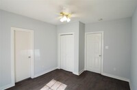 2211 Davis St photo'