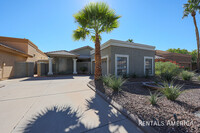 9279 E Aster Dr in Scottsdale, AZ - Foto de edificio - Building Photo