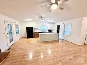 115 Setter Ct in Statesville, NC - Building Photo - Building Photo