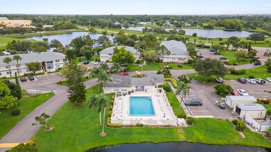 1507 SE Royal Green Cir in Port St. Lucie, FL - Building Photo - Building Photo