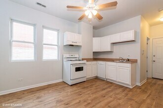 912 N Ashland Ave in Chicago, IL - Building Photo - Building Photo