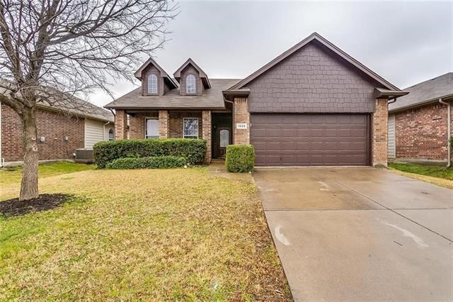 1025 Fort Apache Dr in Haslet, TX - Building Photo