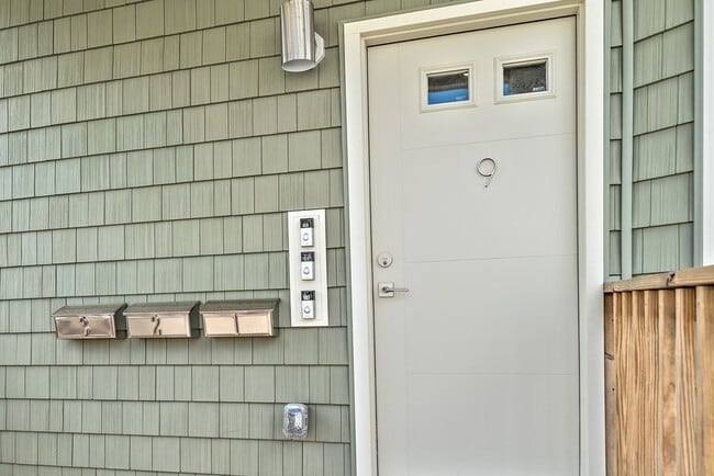 9 Lithgow St, Unit 1