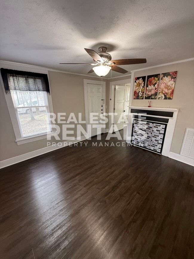 1036 Glendale Ave in Gadsden, AL - Building Photo - Building Photo