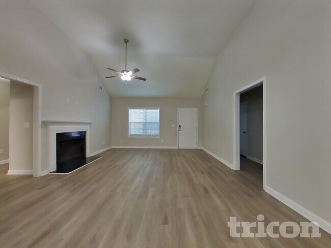 106 Flagler Way in Dallas, GA - Foto de edificio - Building Photo