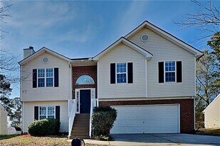 209 Bainbridge Cir in Dallas, GA - Building Photo