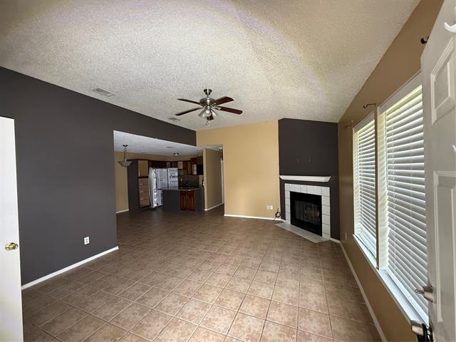 4316 Elliott Oaks Dr in Arlington, TX - Building Photo - Building Photo