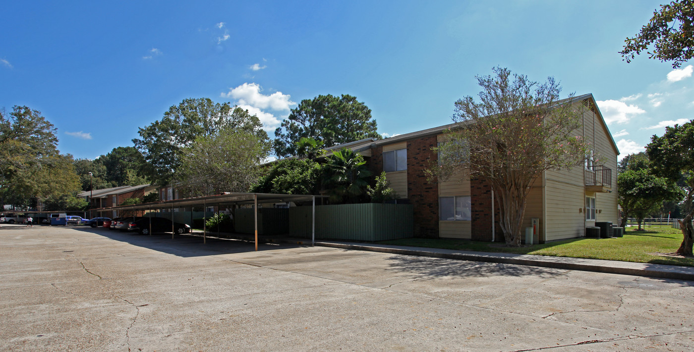 Basswood in Lafayette, LA - Building Photo