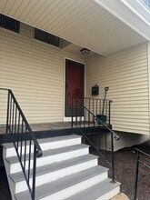 909 Pleasant St in Weymouth, MA - Building Photo - Building Photo